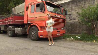Stunning tranny gets picked up for a rough shagging session - ashemale.one