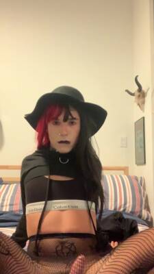 Young goth sissy slut - ashemaletube.com
