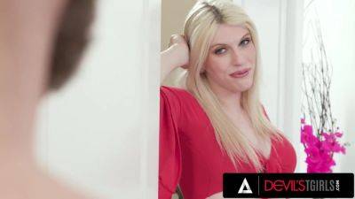 DEVILS TGIRLS - Cute Blonde Trans Izzy Wilde Takes A Big Dick Deep In Her Tight Asshole - hotmovs.com